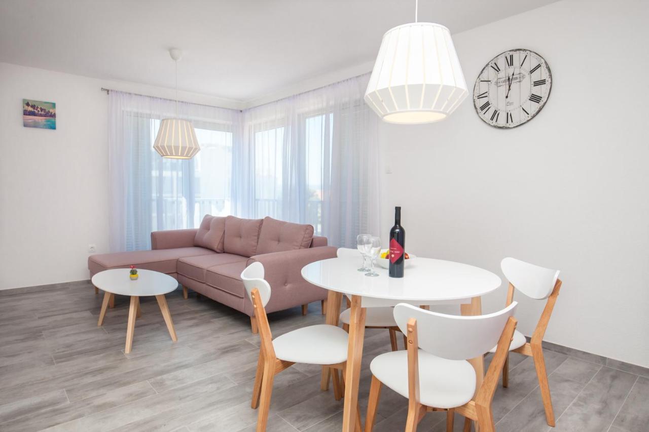 Apartments Dva Galeba Bol Room photo